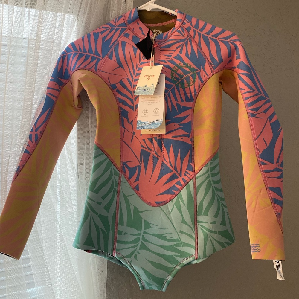 NWT Size 6 Billabong Salty Dayz Long Sleeve 2mm Wetsuit Wet Suit